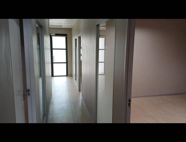 BUSINESS PROPERTY TO RENT IN MIDSTREAM ESTATE